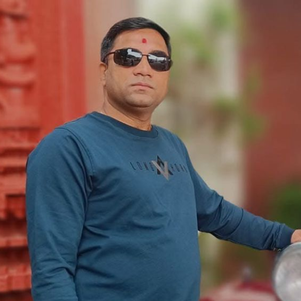 Arvind  Akbari