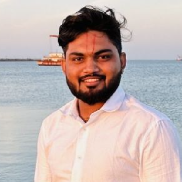 Parag  Akbari