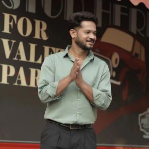 Vivek Master